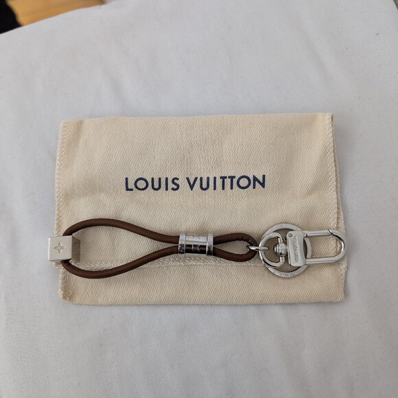 Louis Vuitton Keychain - Picture 1 of 5